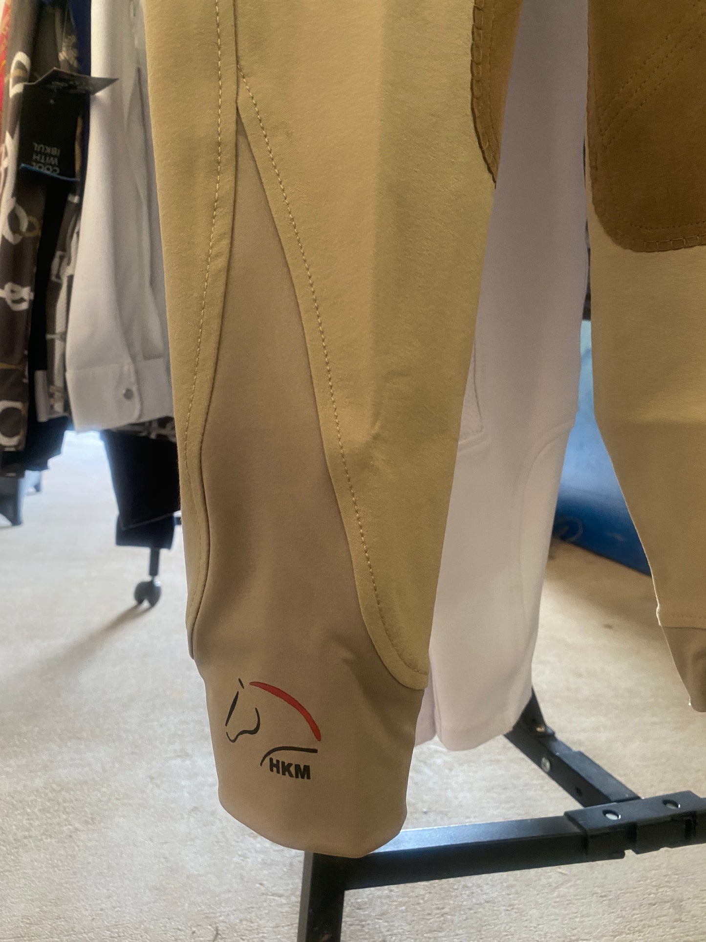 HKM Medium Weight Hunter Breech